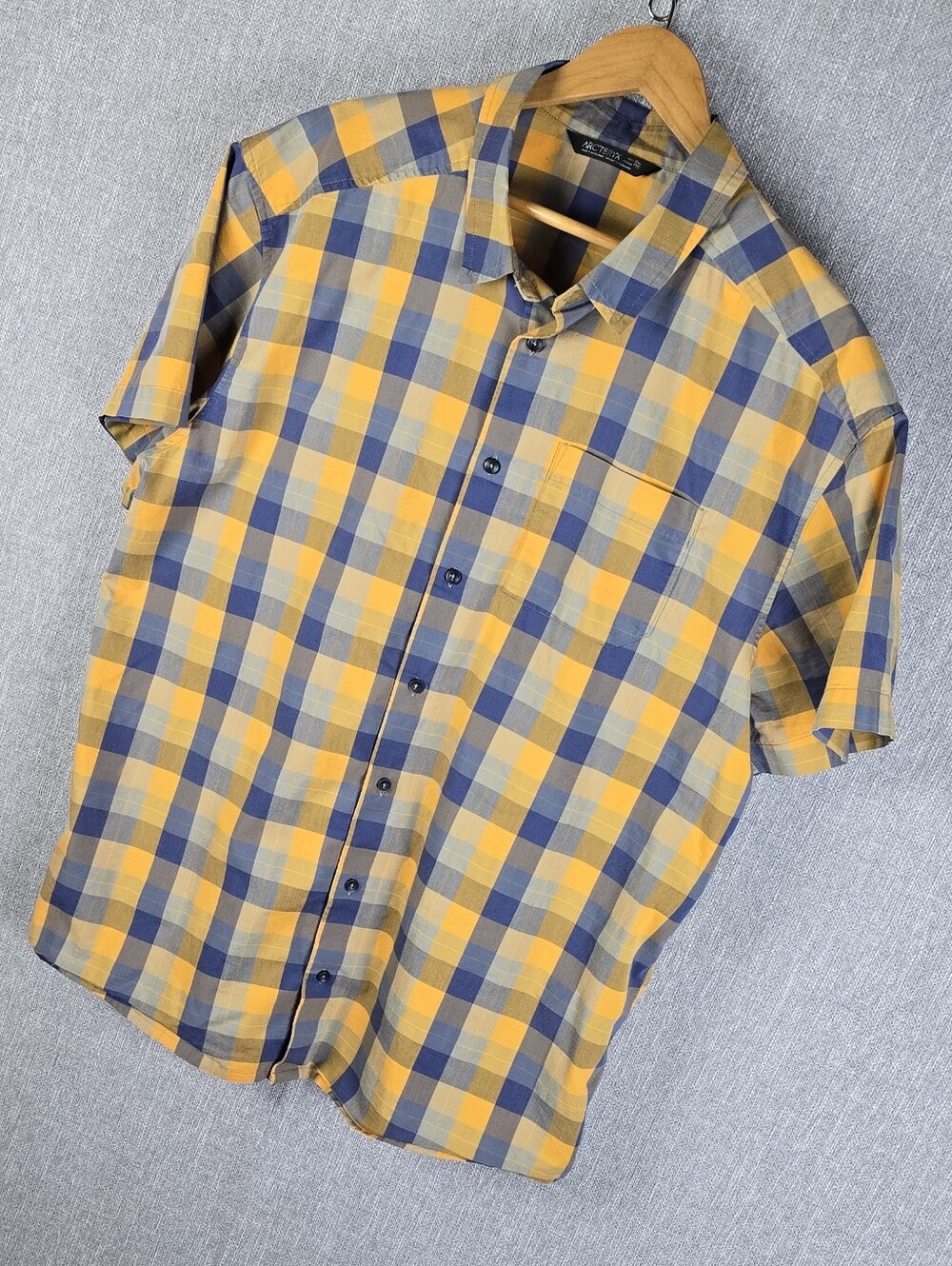 Arc'Teryx Plaid Check Short Sleeve Button Up Shirt Blue/Yellow Mens XXL